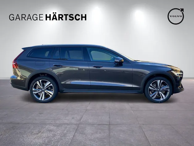 Volvo V60 Cross Country 2.0 B4 Plus AWD