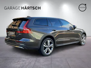 Volvo V60 Cross Country 2.0 B4 Plus AWD