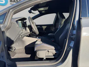 VW Golf Variant 1.5 eTSI mHEV R-Line
