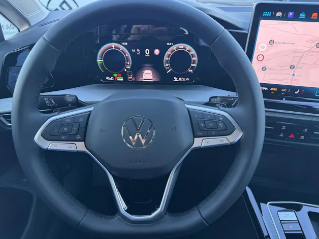 VW Golf 1.5 TSI PHEV Style