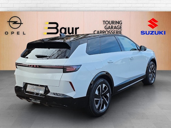 Vehicle image 4 Vehicle image 4