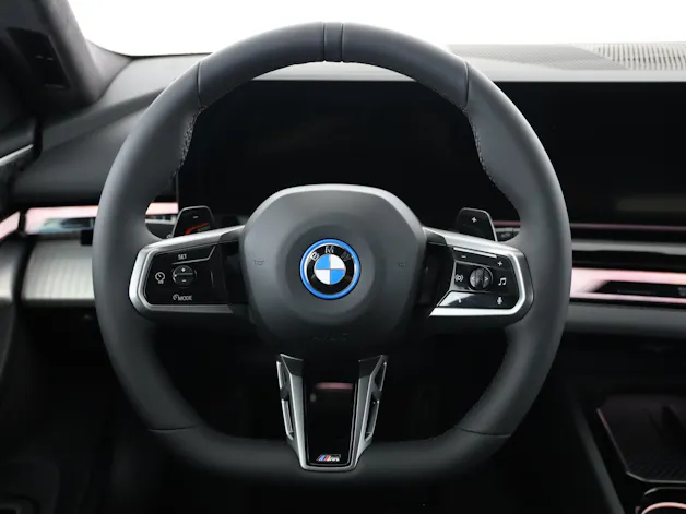 BMW 550e xDrive Touring