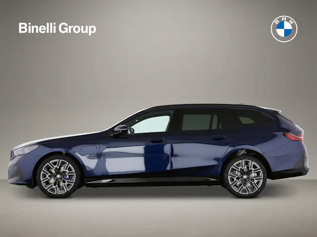 BMW 550e xDrive Touring