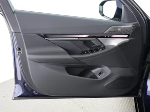 BMW 550e xDrive Touring