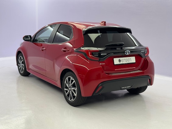 Vehicle image 4 Vehicle image 4