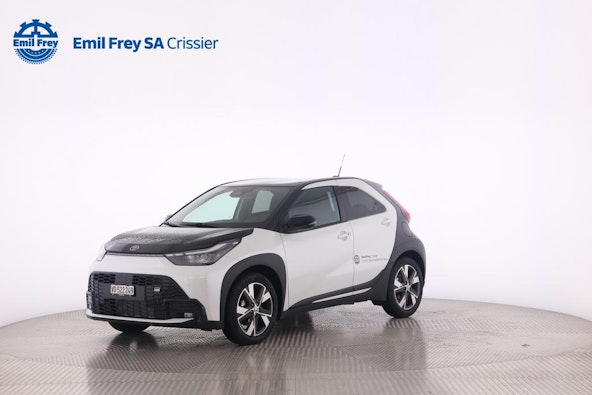 First vehicle image First vehicle image