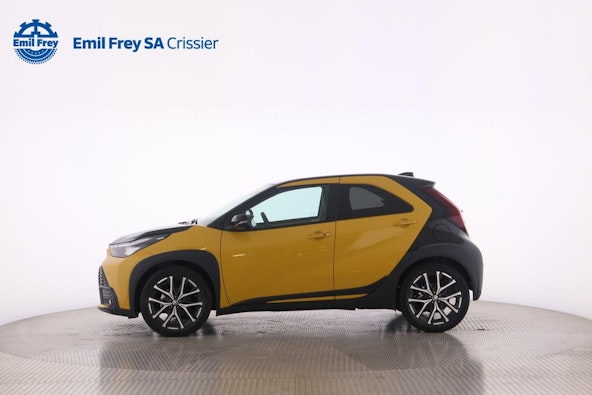 Vehicle image 3 Vehicle image 3