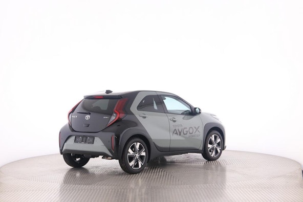 Vehicle image 17 Vehicle image 17