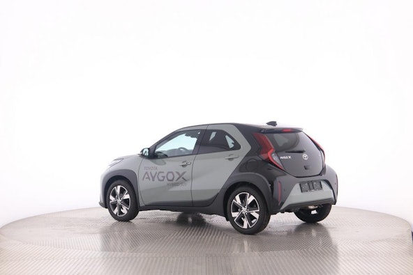 Vehicle image 5 Vehicle image 5