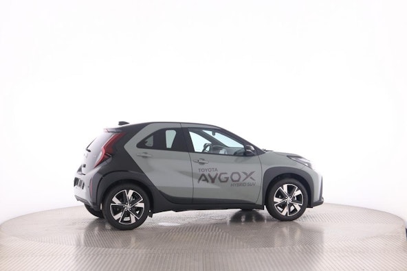 Vehicle image 19 Vehicle image 19