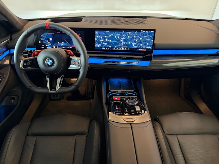 Vehicle image BMW 5 SERIES