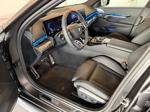 Vehicle image BMW M5 xDrive