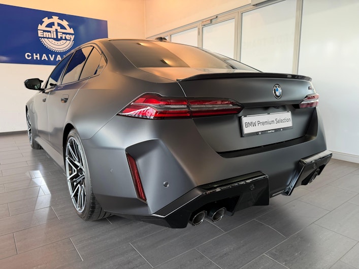 Vehicle image BMW 5 SERIES