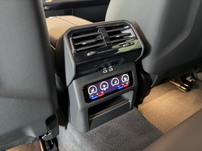 Vehicle image BMW 5 SERIES