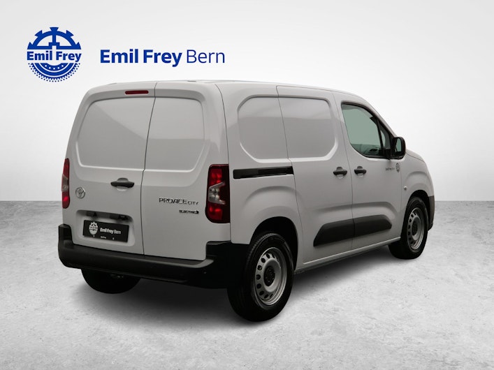 Vehicle image TOYOTA PROACE CITY