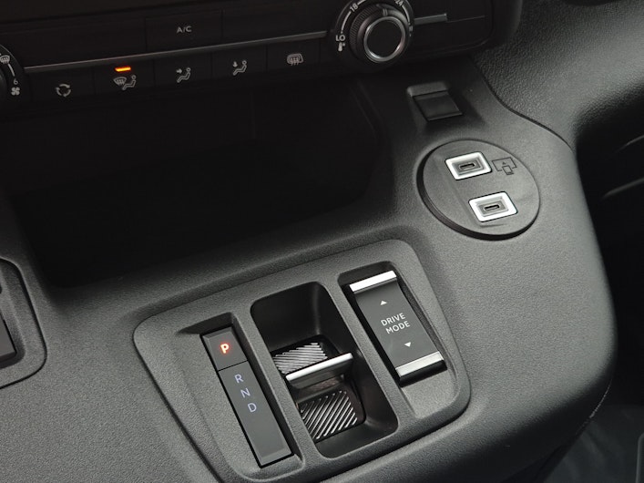 Vehicle image TOYOTA PROACE CITY