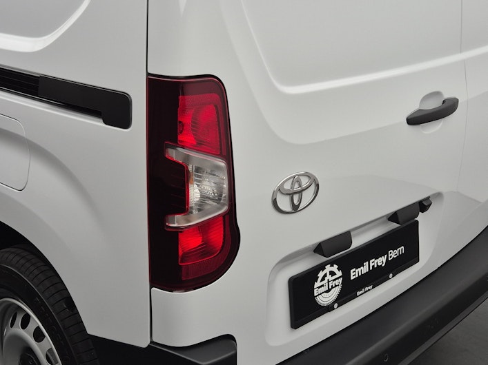 Vehicle image TOYOTA PROACE CITY
