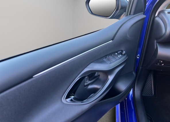 Vehicle image 15 Vehicle image 15