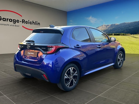 Vehicle image 3 Vehicle image 3