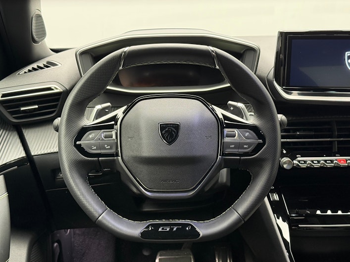 Vehicle image PEUGEOT 2008