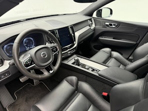 Vehicle image VOLVO XC60 2.0 T8 TE R-Design eAWD