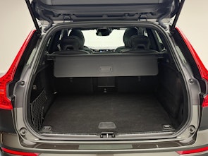 Vehicle image VOLVO XC60 2.0 T8 TE R-Design eAWD