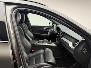 Vehicle image VOLVO XC60 2.0 T8 TE R-Design eAWD