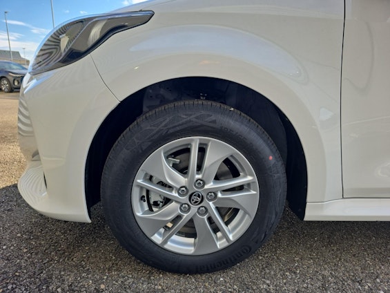 Vehicle image 8 Vehicle image 8