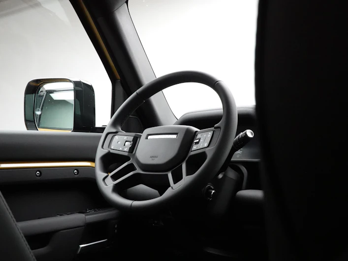 Fahrzeugbild LAND ROVER DEFENDER