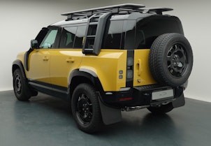 Vehicle image LAND ROVER Defender 110 3.0 D I6 350 Trophy Edition