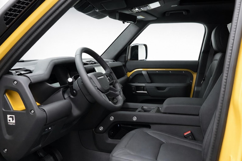 Vehicle image LAND ROVER DEFENDER