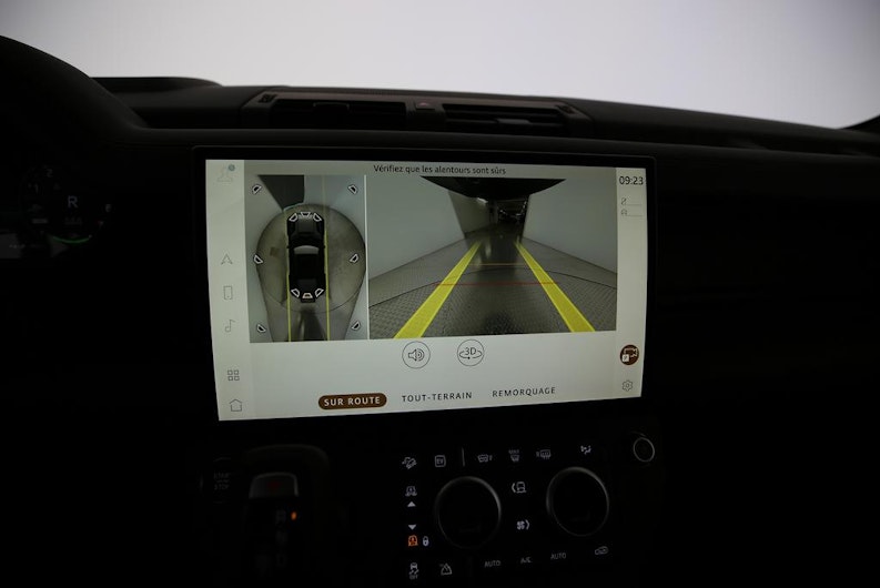 Vehicle image LAND ROVER DEFENDER