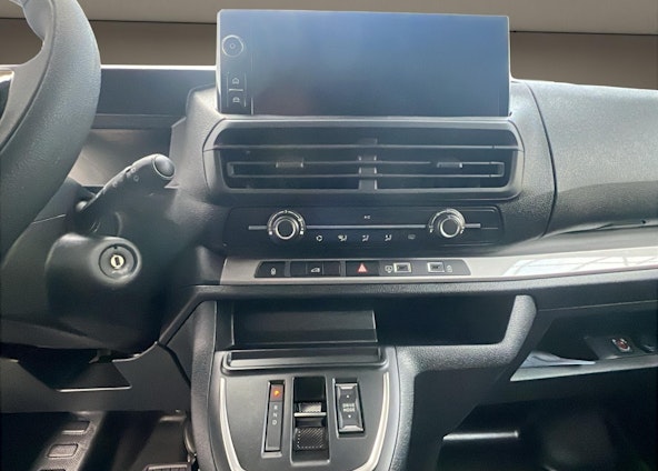 Vehicle image 12 Vehicle image 12