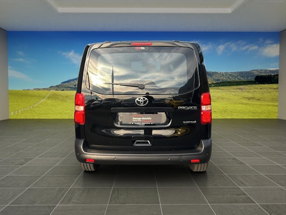 Vehicle image 3 Vehicle image 3