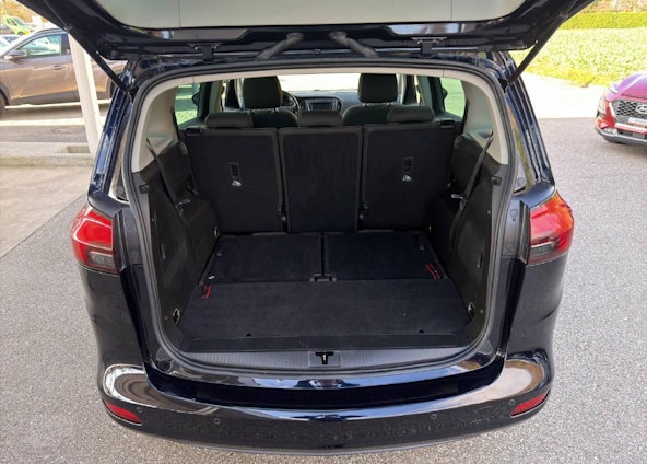 Vehicle image 9 Vehicle image 9