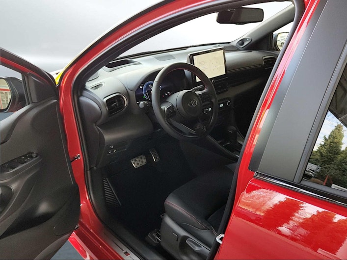 Vehicle image TOYOTA YARIS