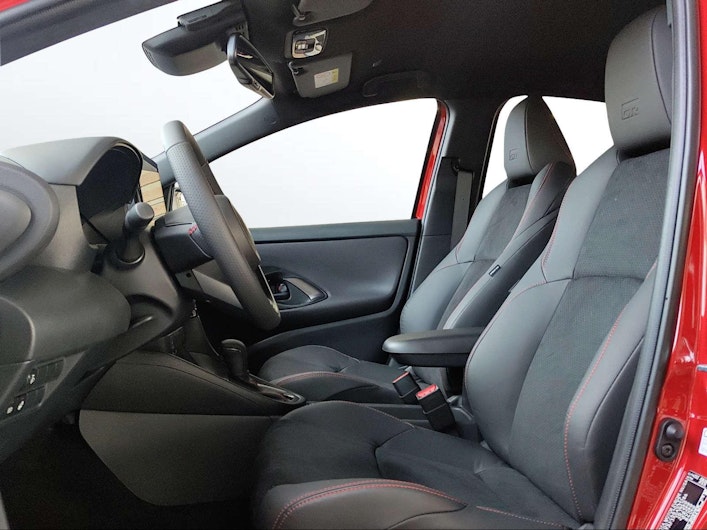 Vehicle image TOYOTA YARIS