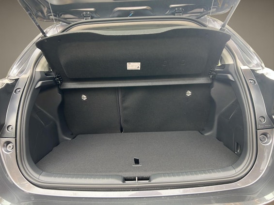 Vehicle image 18 Vehicle image 18