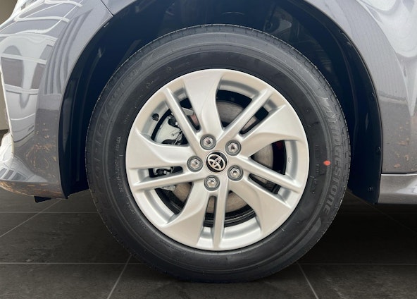 Vehicle image 19 Vehicle image 19