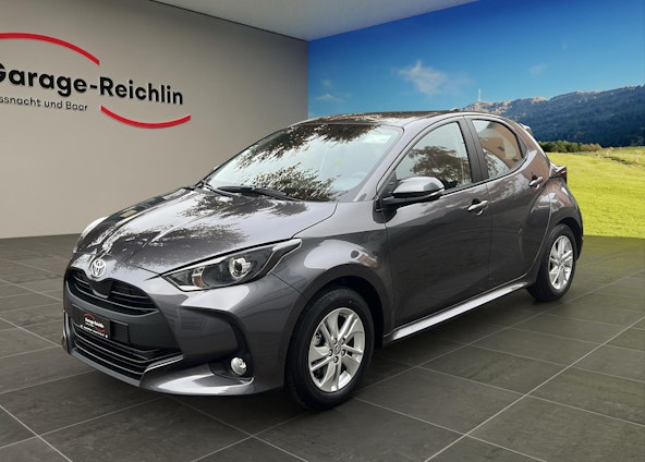 First vehicle image First vehicle image