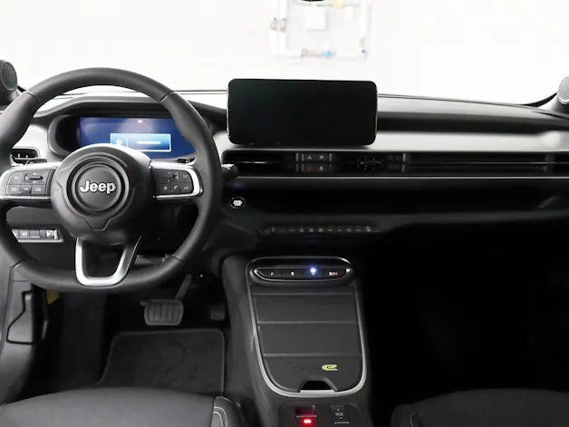 Jeep Avenger 1.2 MHEV Overland 4xe / leasing à partir de 0.99%