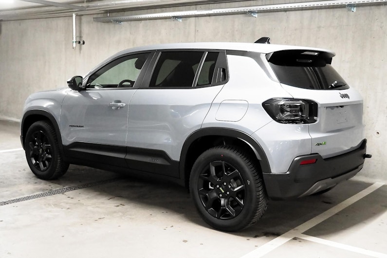 Vehicle image JEEP AVENGER