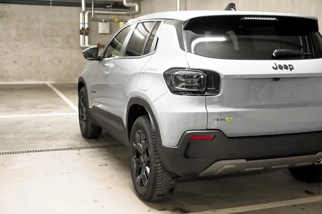 Jeep Avenger 1.2 MHEV Overland 4xe / leasing à partir de 0.99%