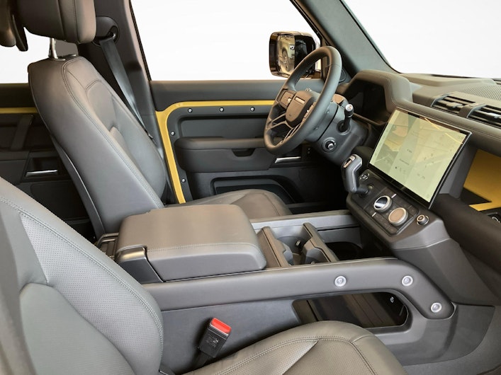 immagine del veicolo LAND ROVER DEFENDER