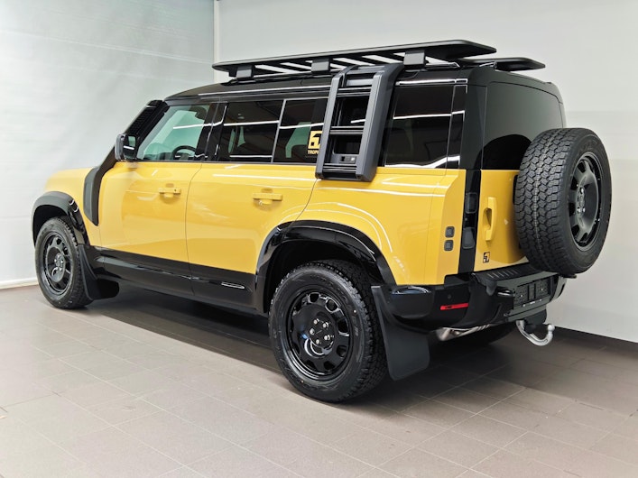 Vehicle image LAND ROVER DEFENDER