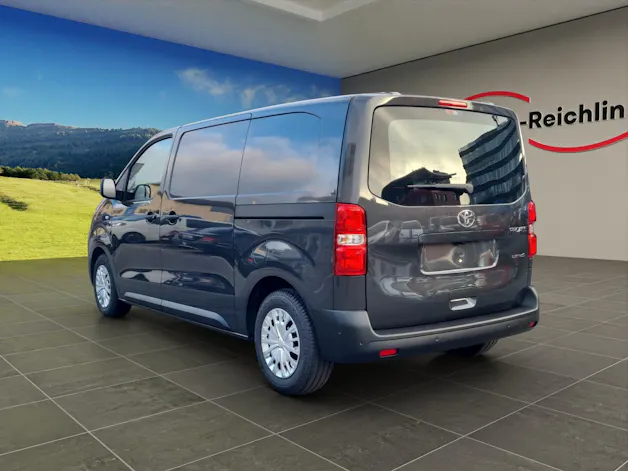 Toyota PROACE Van L1 75KWh Advanced