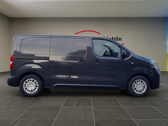 Vehicle image 5 Vehicle image 5