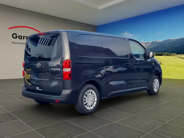 Toyota PROACE Van L1 75KWh Advanced