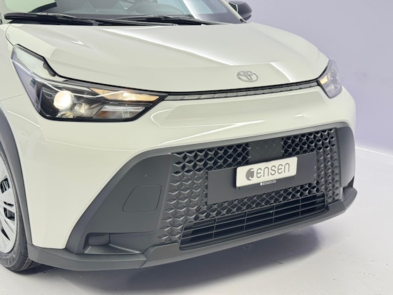 Vehicle image 15 Vehicle image 15