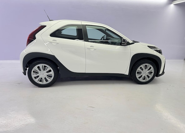 Vehicle image 2 Vehicle image 2